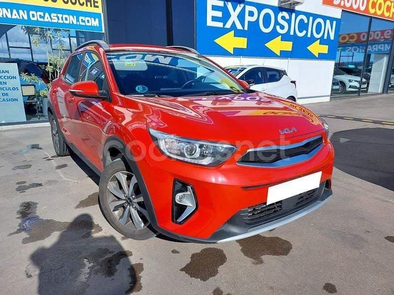 Rojo Usado 2024 Kia Stonic SUV | 17.490 € (Precio justo) - Imagen 1/4