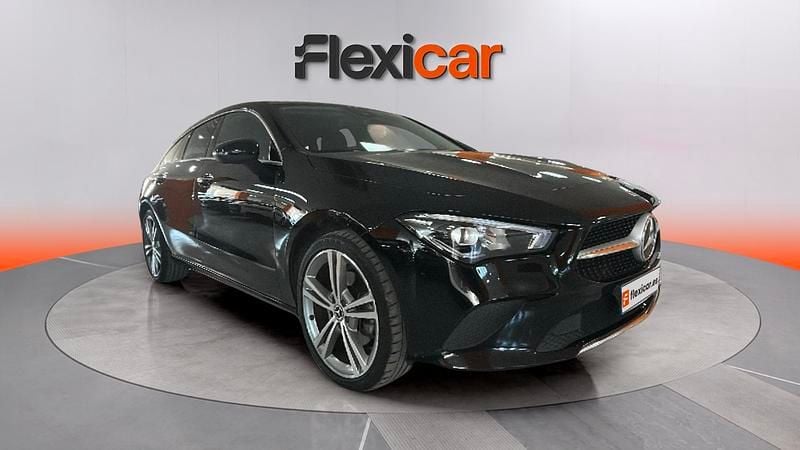 Usado Mercedes CLA220 Shooting Brake 190 CV (139 kW) 2021 Negro Familiar