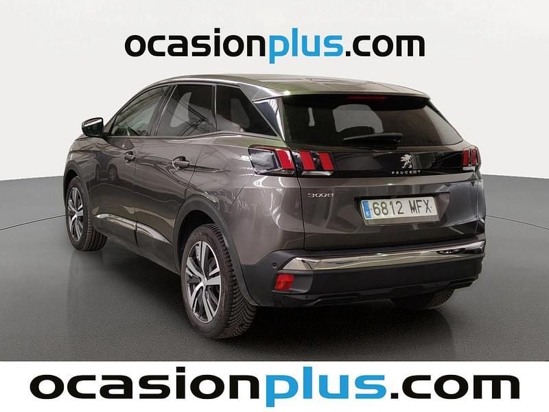Usado Peugeot 3008 Allure 131 CV (96 kW) 2023 Gris plata SUV