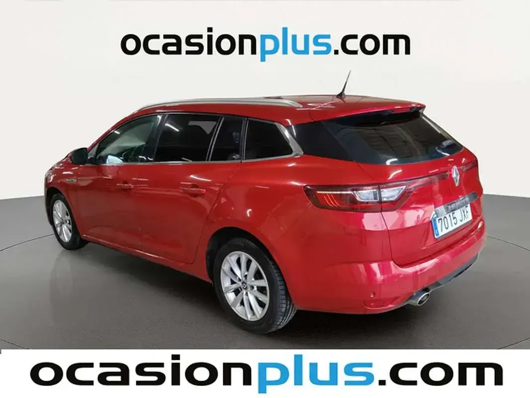 Usado Renault Mégane GrandTour Zen 132 CV (97 kW) 2017 Rojo Familiar