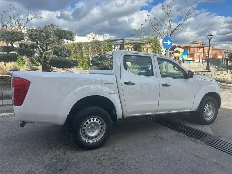 Usado Nissan Navara Acenta 163 CV (119 kW) 2022 Blanco Pickup/Camioneta