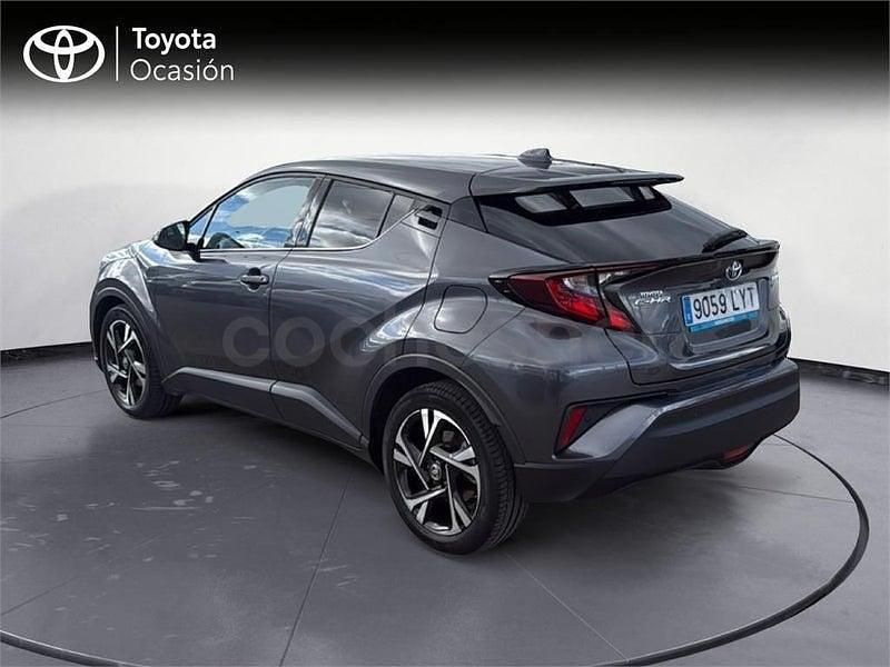 Usado Toyota C-HR Advance 122 CV (89 kW) 2022 Gris / plata SUV