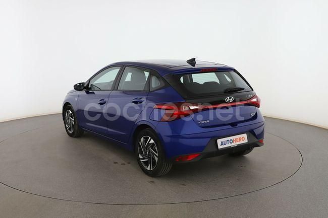 Usado Hyundai i20 101 CV (74 kW) 2023 Azul Berlina