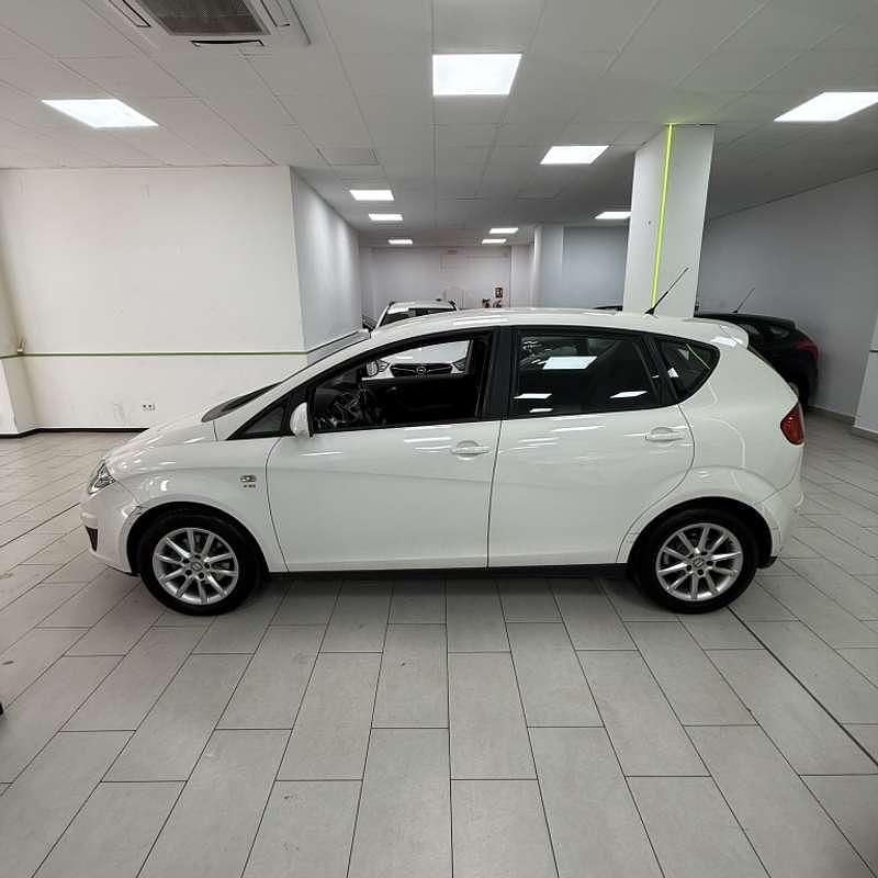 Usado Seat Altea 125 CV (91 kW) 2010 Blanco Monovolumen