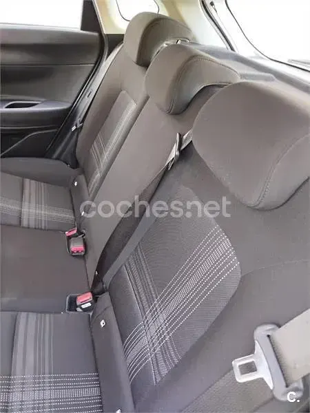 Usado Hyundai i20 100 CV (73 kW) 2021 Blanco Utilitario