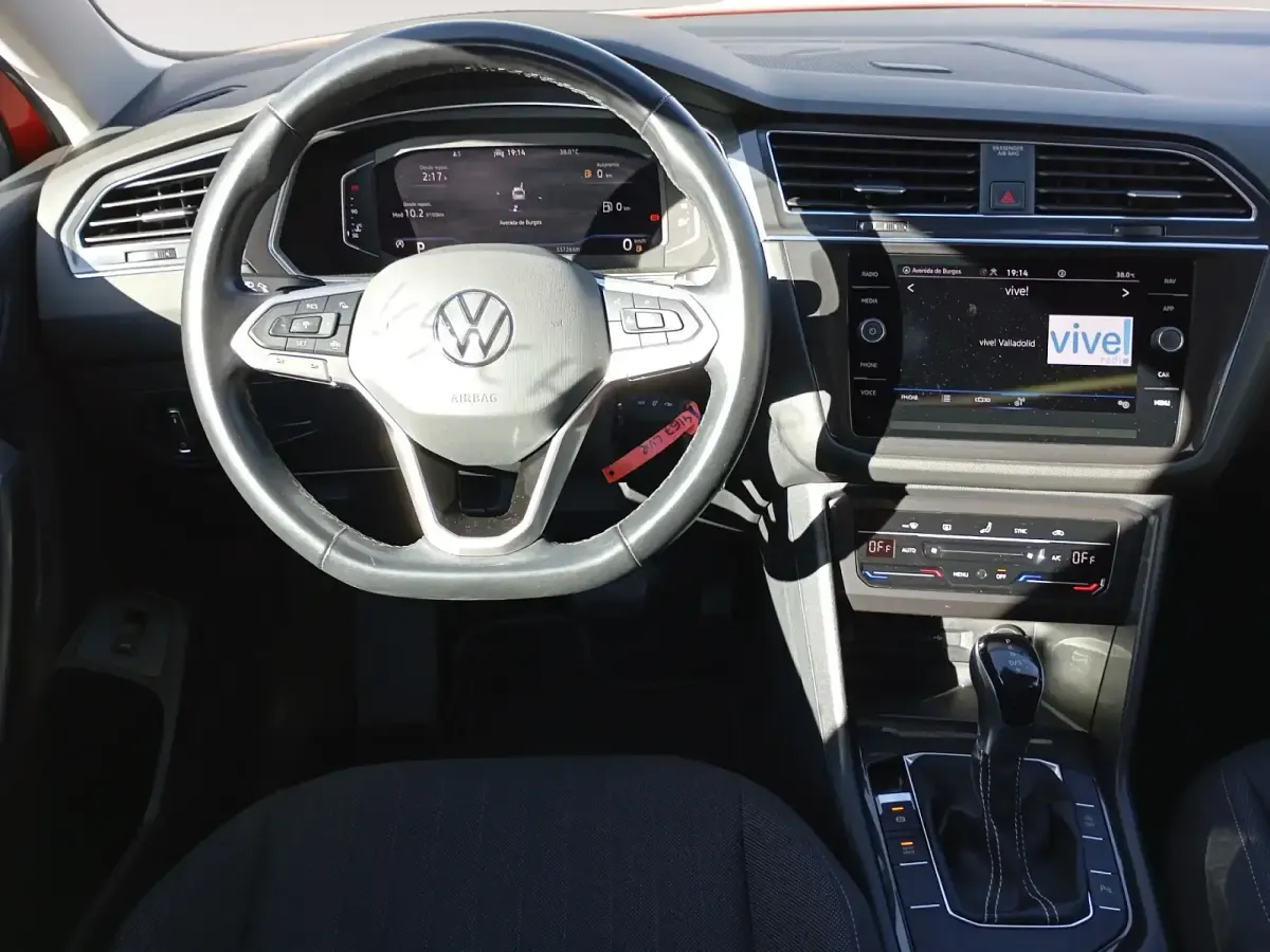 Usado VW Tiguan Allspace Advance 150 CV (110 kW) 2021 Rojo SUV