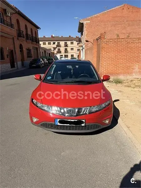 Usado Honda Civic Executive 140 CV (102 kW) 2006 Rojo Berlina