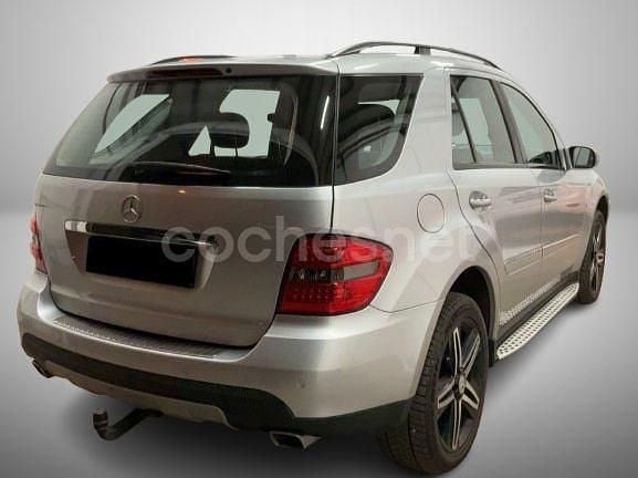 Usado Mercedes ML320 224 CV (164 kW) 2007 Gris / plata SUV