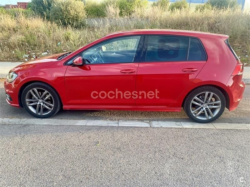 Rojo Usado 2016 VW Golf Sportsvan Edition Monovolumen | 15.000 € (Caro) - Imagen 1/4