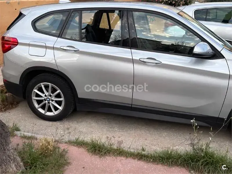 Usado BMW X1 116 CV (85 kW) 2017 Gris / plata SUV