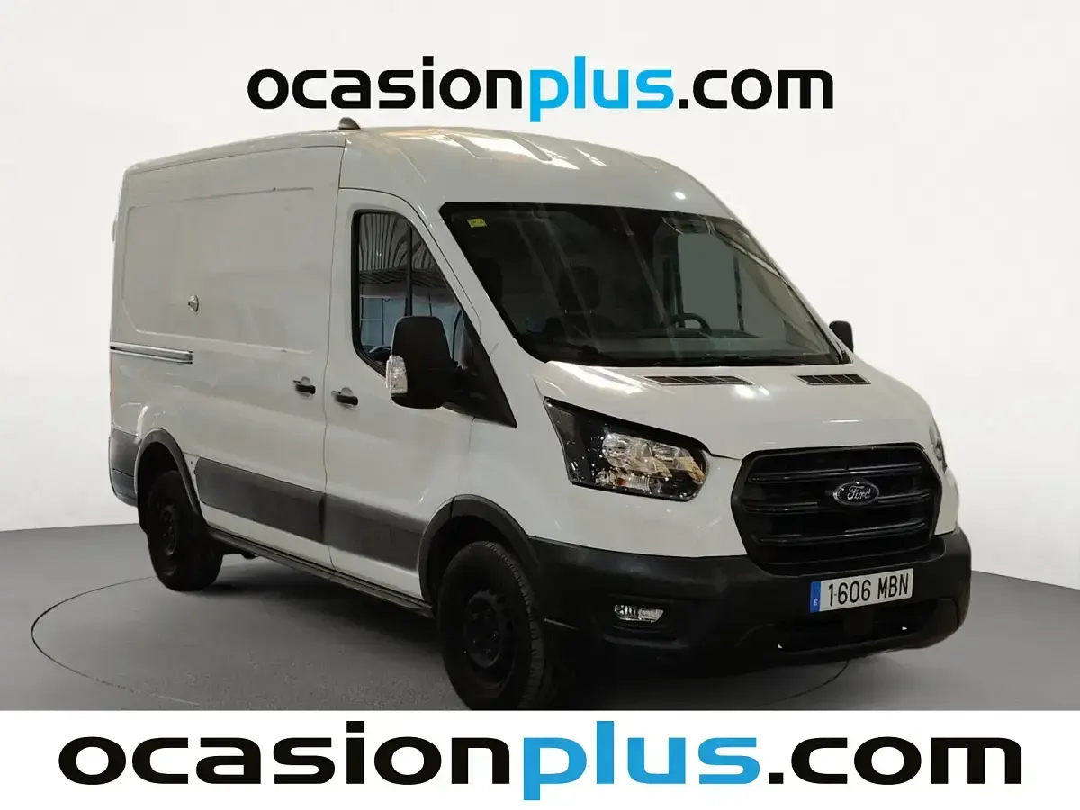 Käytetty Ford Transit Trend 130 HP (95 kW) 2022 Valkoinen Sedan