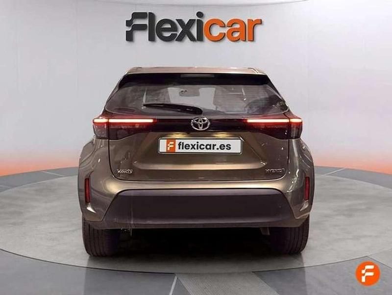 Usado Toyota Yaris Cross Active 116 CV (85 kW) 2024 Marrón SUV