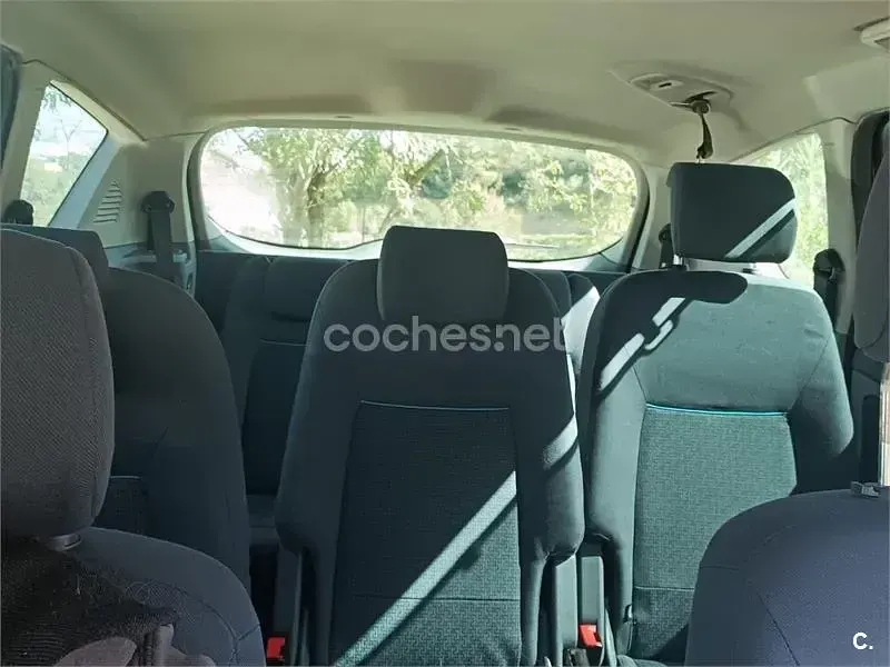 Usado Ford S-MAX Trend 140 CV (102 kW) 2006 Gris / plata Monovolumen