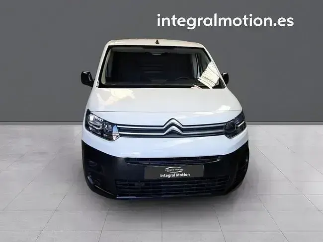 Usado Citroën Berlingo 102 CV (75 kW) 2021 Blanco Monovolumen