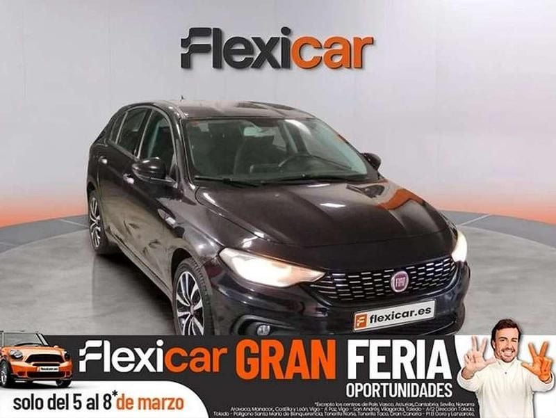 Usado Fiat Tipo Lounge 95 CV (69 kW) 2016 Negro Berlina