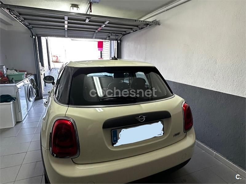 Usado Mini ONE 102 CV (75 kW) 2018 Beige Utilitario