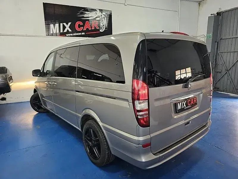 Usado Mercedes Viano 163 CV (119 kW) 2011 Beige Monovolumen