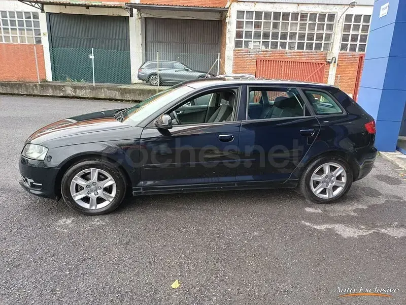 Begagnad Audi A3 Attraction 105 HK (77 kW) 2013 Svart Sedan