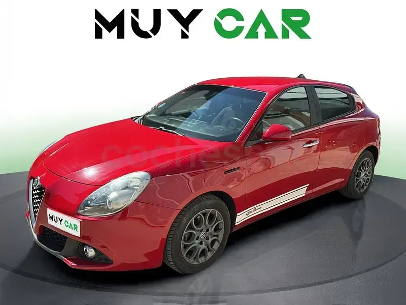 Usado Alfa Romeo Giulietta Distinctive 120 CV (88 kW) 2017 Rojo Utilitario