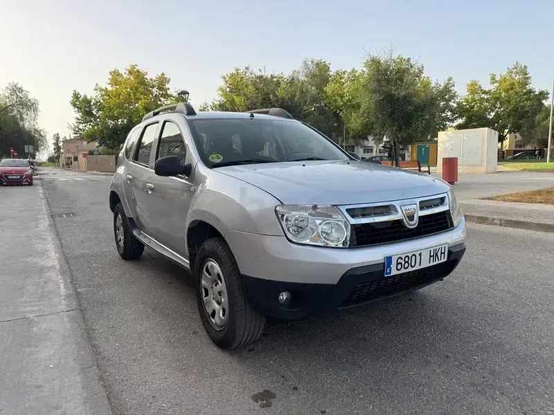 Usado Dacia Duster Ambiance 107 CV (78 kW) 2012 Gris / plata SUV