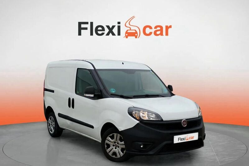 Blanco Usado 2022 Fiat Doblò Easy Monovolumen | 11.940 € (Buen precio) - Imagen 1/4