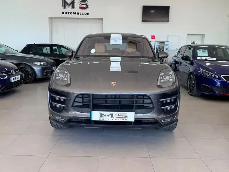 Usado Porsche Macan Turbo 400 CV (294 kW) 2017 Gris / plata SUV