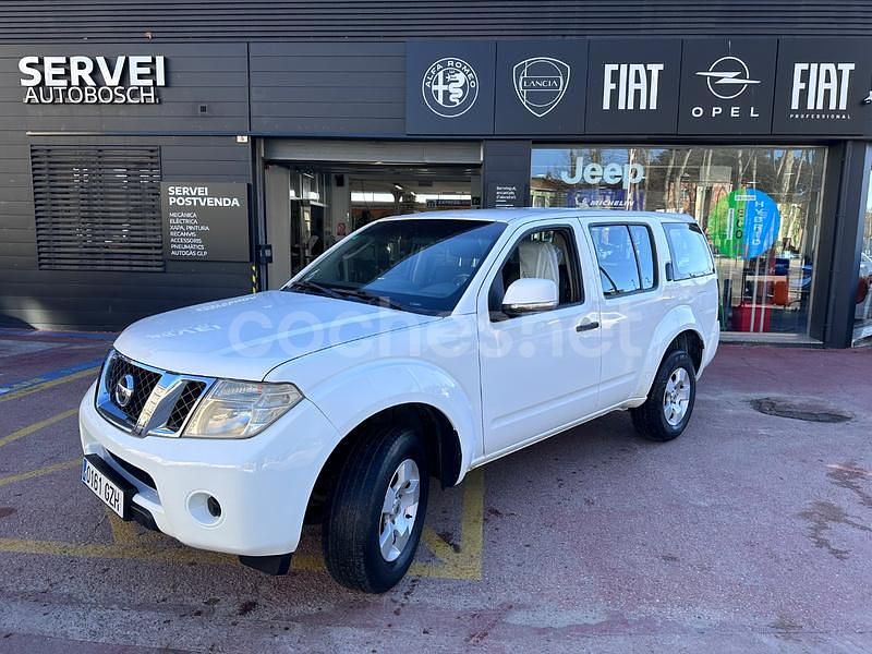 Gris / plata Usado 2010 Nissan Pathfinder XE SUV | 7888 € (Buen precio) - Imagen 1/4