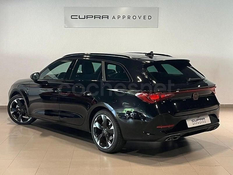 Usado Cupra Leon 150 CV (110 kW) 2024 Negro Familiar