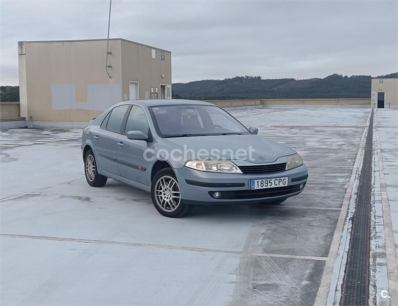 Azul Usado 2003 Renault Laguna II Dynamique Berlina | 2000 € (Precio justo) - Imagen 1/4