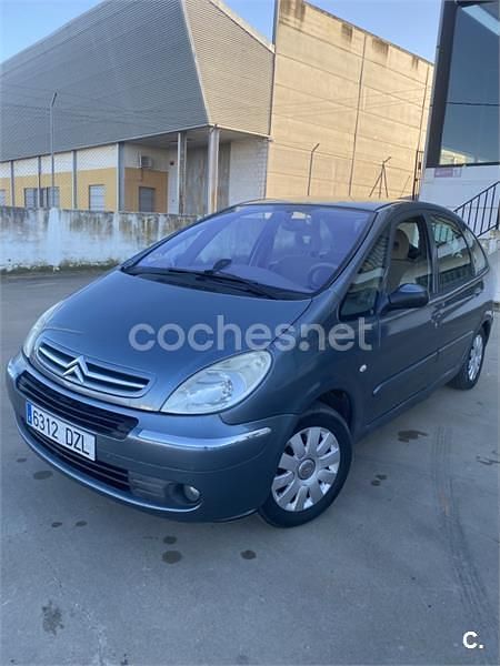 Usado Citroën Xsara Picasso Exclusive 92 CV (67 kW) 2006 Gris / plata Monovolumen