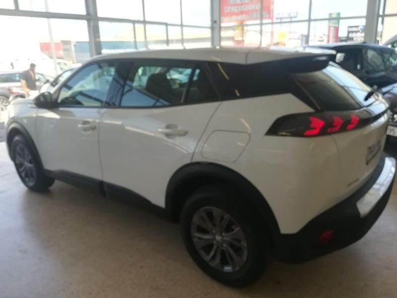 Usado Peugeot 2008 Active 110 CV (80 kW) 2021 Blanco SUV