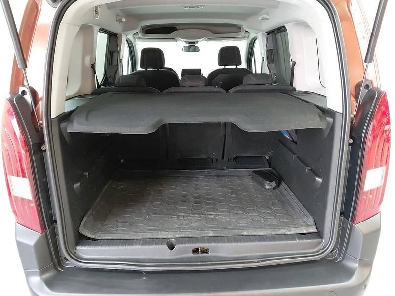 Usado Peugeot Rifter GT-line 130 CV (95 kW) 2019 Marrón Monovolumen