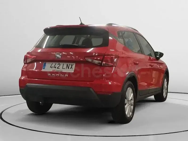 Usado Seat Arona Style 110 CV (80 kW) 2021 Rojo SUV