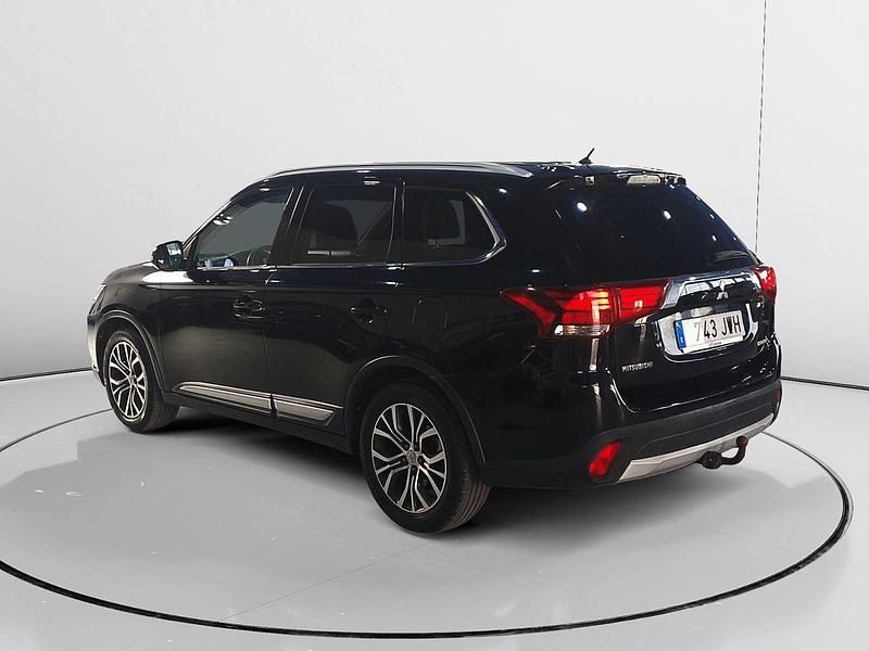 Usado Mitsubishi Outlander 150 CV (110 kW) 2017 Negro SUV