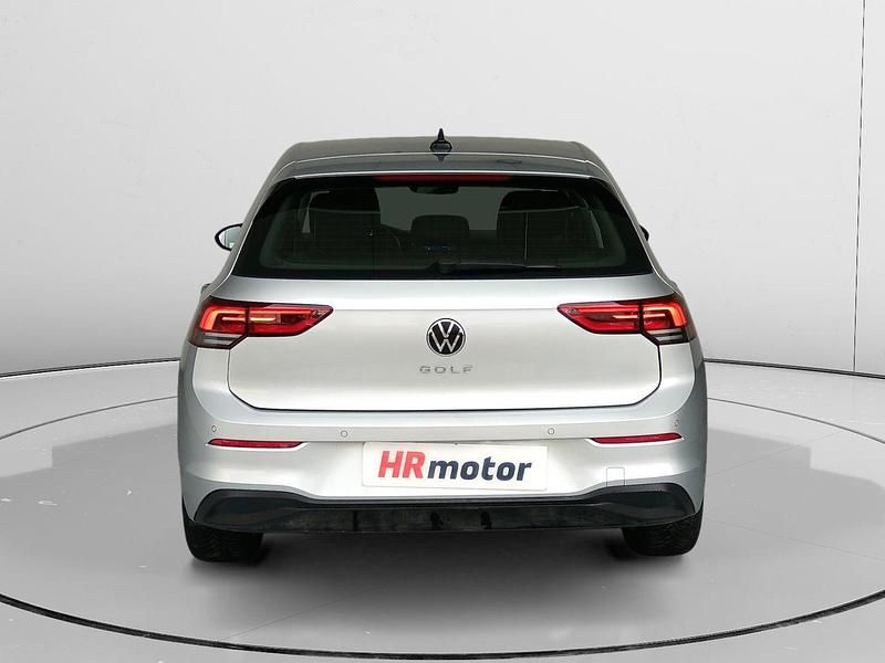 Usado VW Golf VIII Life 110 CV (80 kW) 2024 Gris Berlina