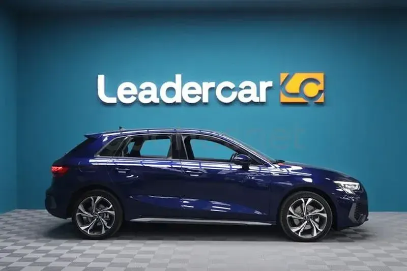 Usado Audi A3 S-Line 204 CV (150 kW) 2021 Azul Berlina