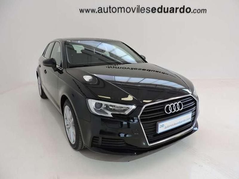 Usado Audi A3 Sportback Business 116 CV (85 kW) 2020 Negro Utilitario