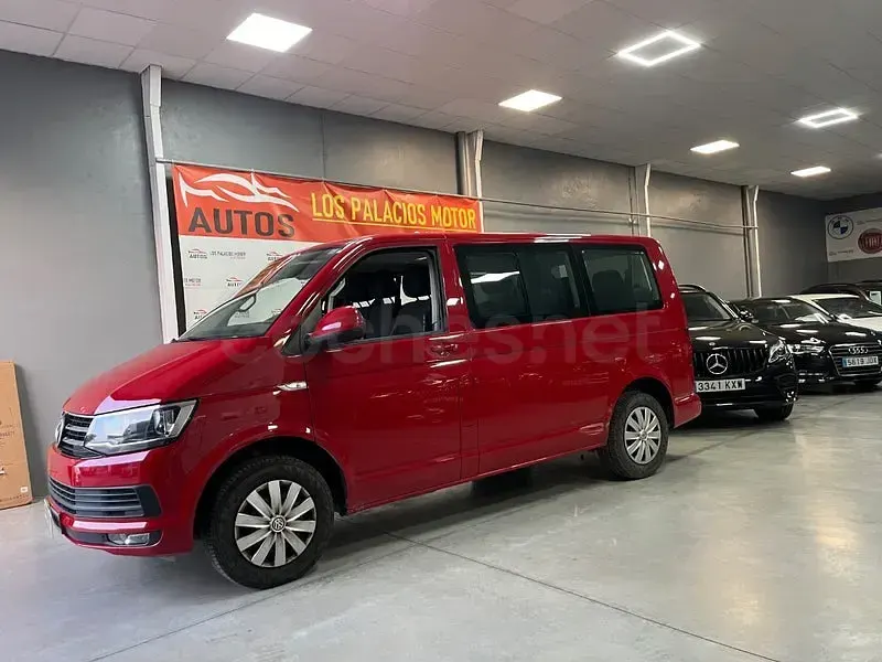 Usado VW Caravelle Trendline 114 CV (83 kW) 2016 Rojo Van