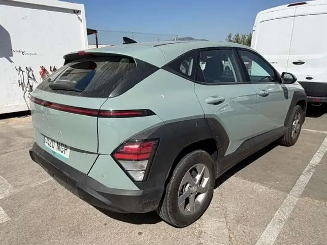 Usado Hyundai Kona 139 CV (102 kW) 2025 Verde SUV