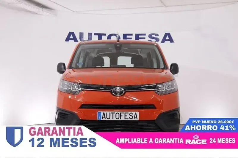 Usado Toyota Proace Verso Active 131 CV (96 kW) 2023 Rojo Familiar
