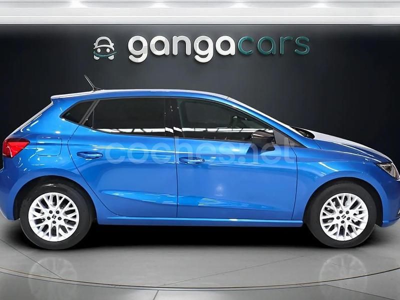 Usado Seat Ibiza FR 115 CV (84 kW) 2025 Azul Berlina