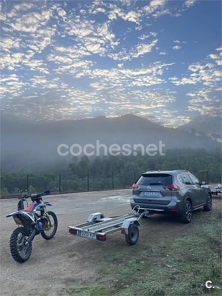 Usado Nissan X-Trail Tekna 177 CV (130 kW) 2018 Gris / plata SUV