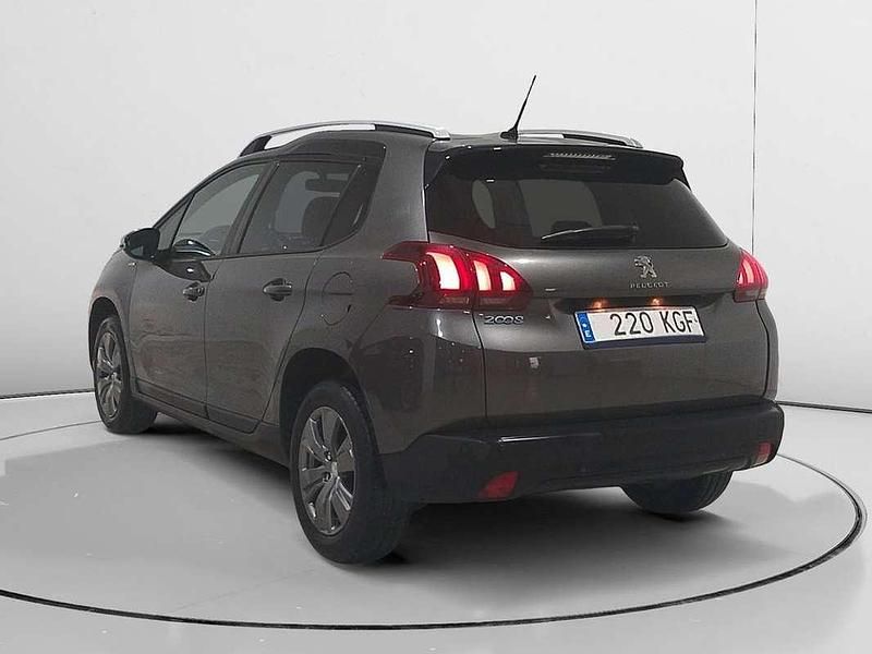 Usado Peugeot 2008 Style 99 CV (72 kW) 2017 Gris SUV