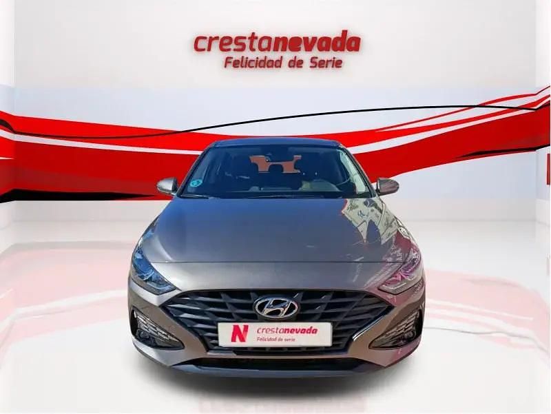 Usado Hyundai i30 110 CV (80 kW) 2021 Gris Utilitario