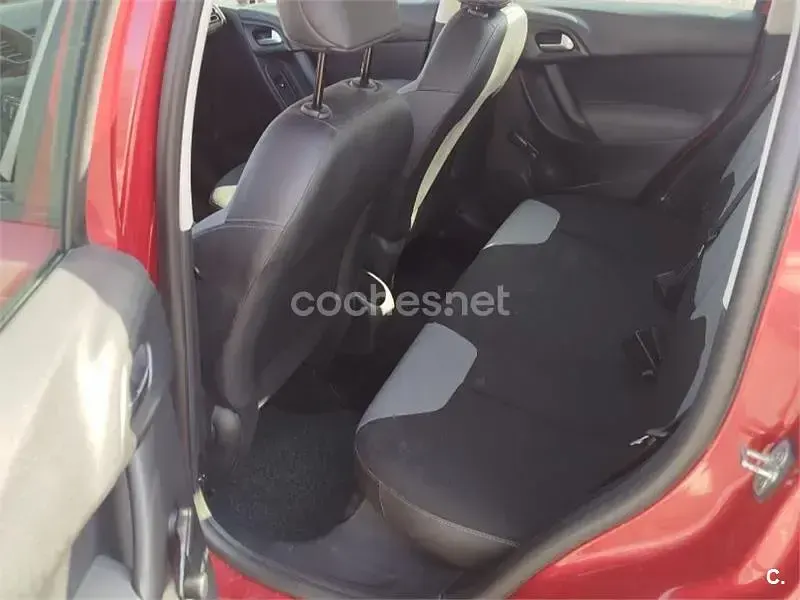 Usado Citroën C3 Tonic 68 CV (50 kW) 2013 Rojo Berlina