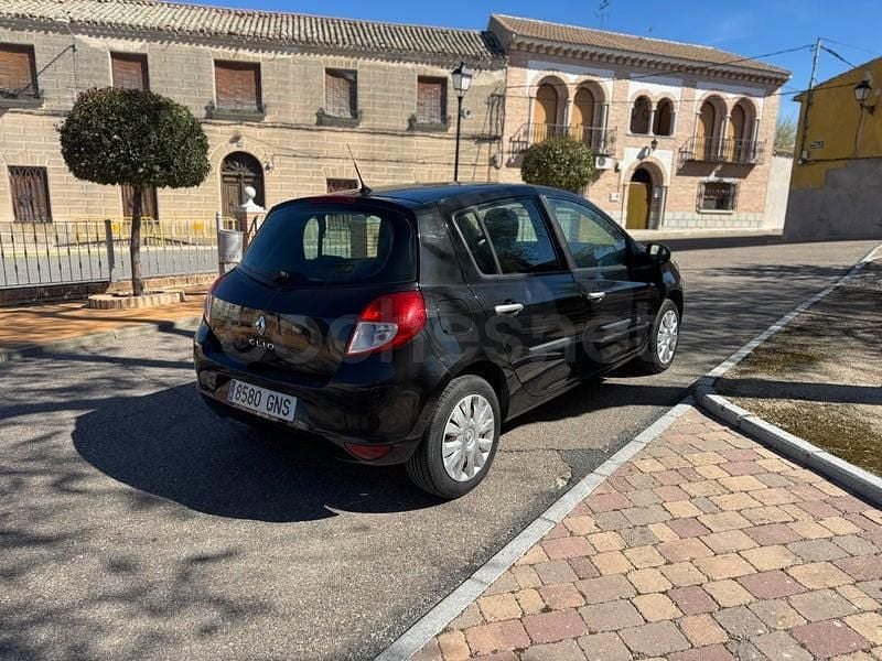Usado Renault Clio II Business 85 CV (62 kW) 2009 Negro Berlina