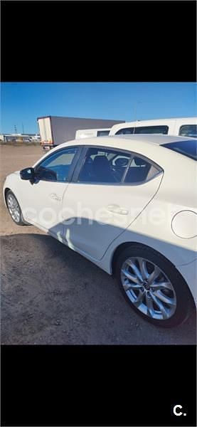 Usado Mazda 3 Luxury 150 CV (110 kW) 2016 Blanco Berlina