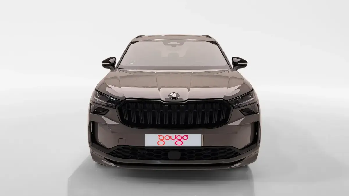 Usado Skoda Kodiaq SportLine 150 CV (110 kW) 2025 Gris / plata SUV