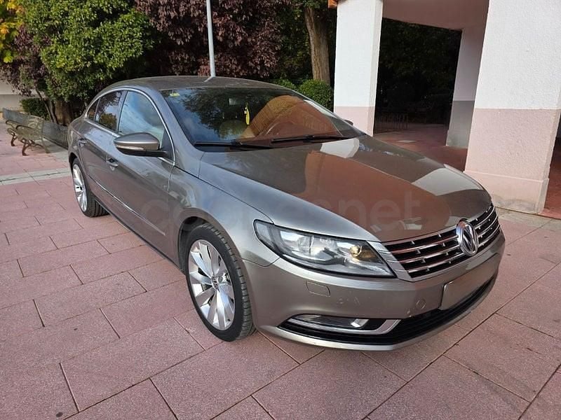 Usado VW Passat 140 CV (102 kW) 2012 Marrón Berlina