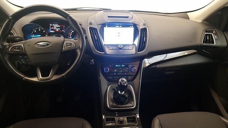 Usado Ford Kuga Titanium 120 CV (88 kW) 2017 SUV